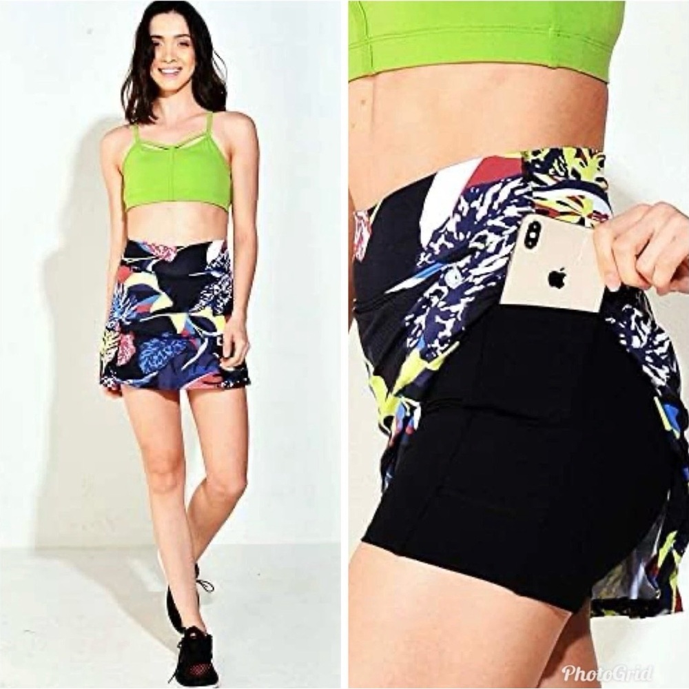 Dona Jo Golf Skort Rainforest Foliage Black and Brown Size Small Tags Removed